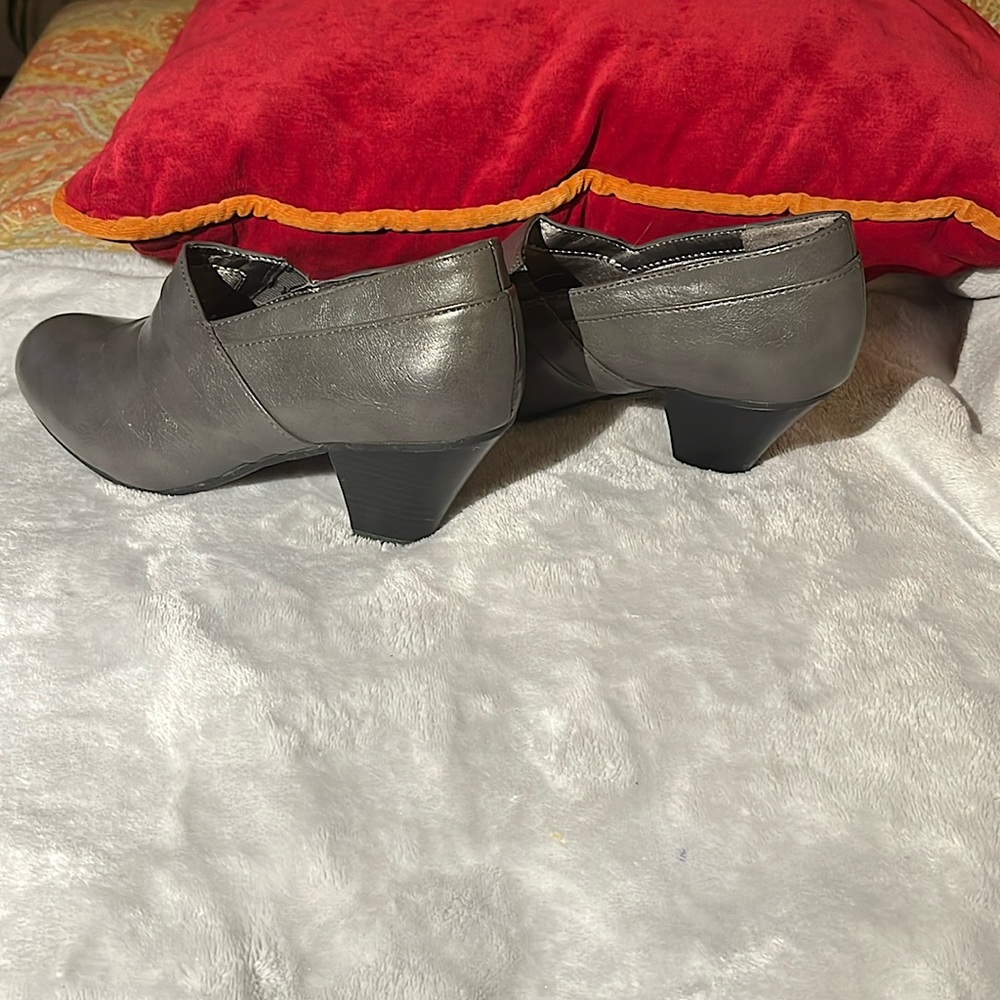Womens dress shoes